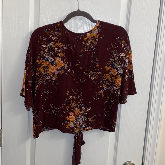 LUQ flowy top - Picture 4 of 4